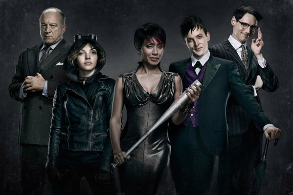 Splendida Selina Kyle con co-protagonisti