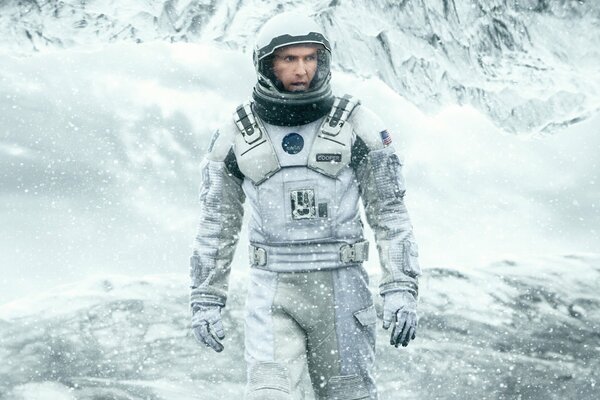 Matthew McConaughey dans le costume d amtronavt