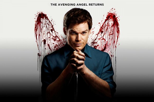 Dexter con alas de sangre