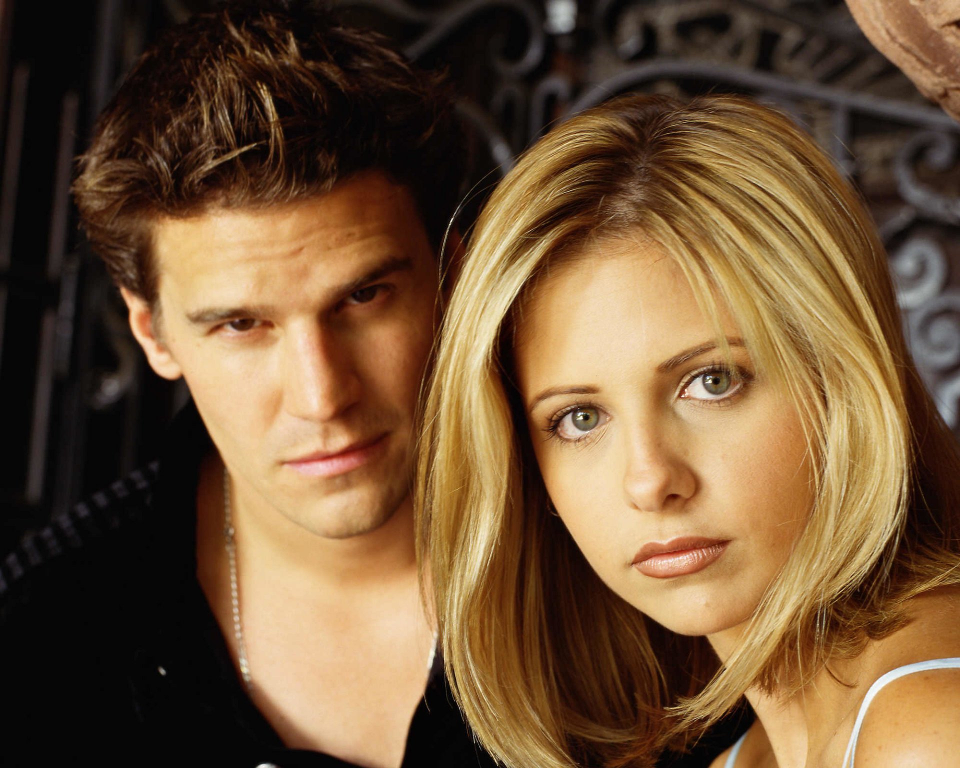 buffy la tueuse de vampires buffy la tueuse de vampires série télévisée ange sarah michelle gellar david boreanaz