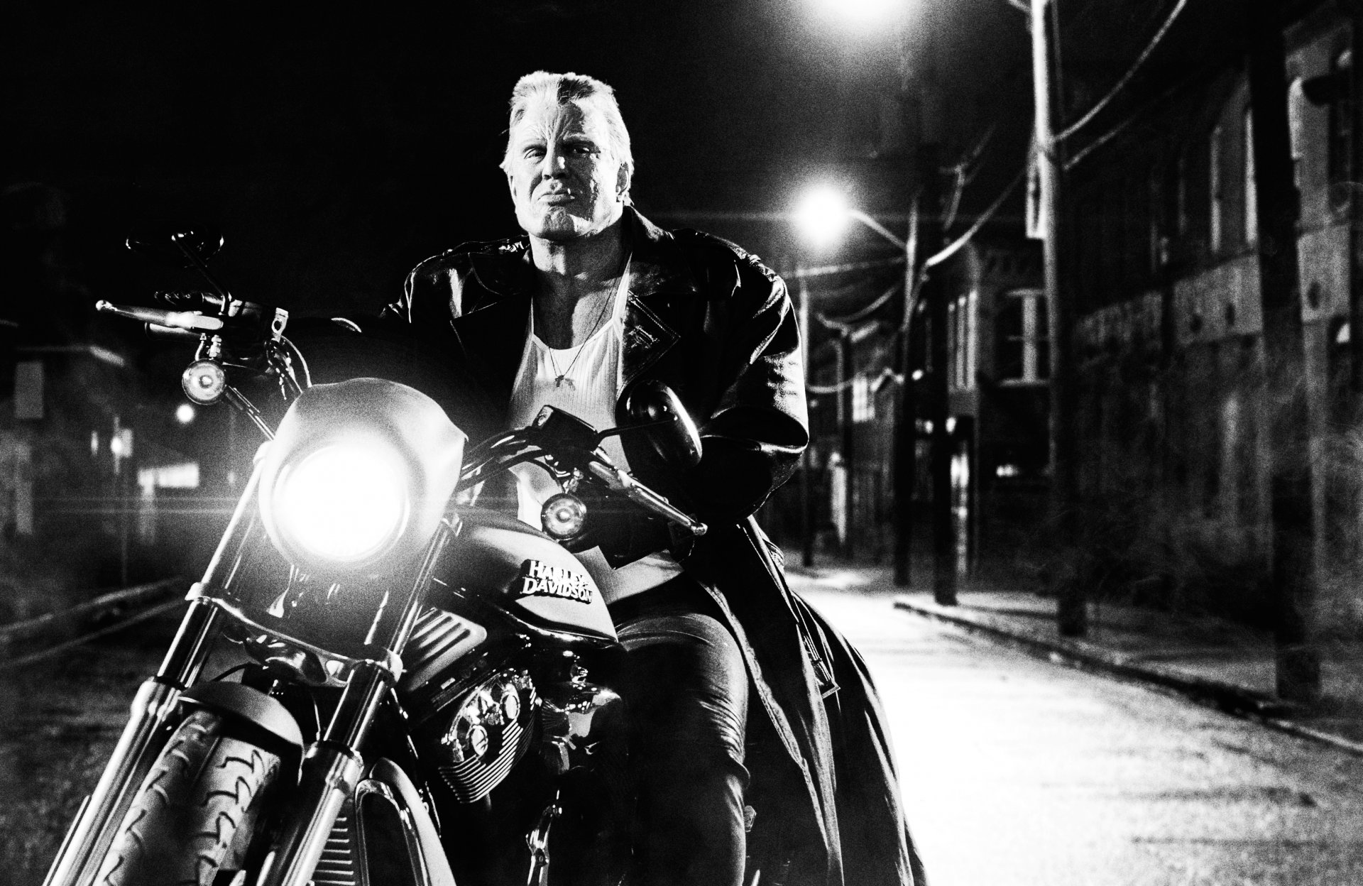 sin city: a dame to kill for una donna per cui vale la pena uccidere mickey rourke marv