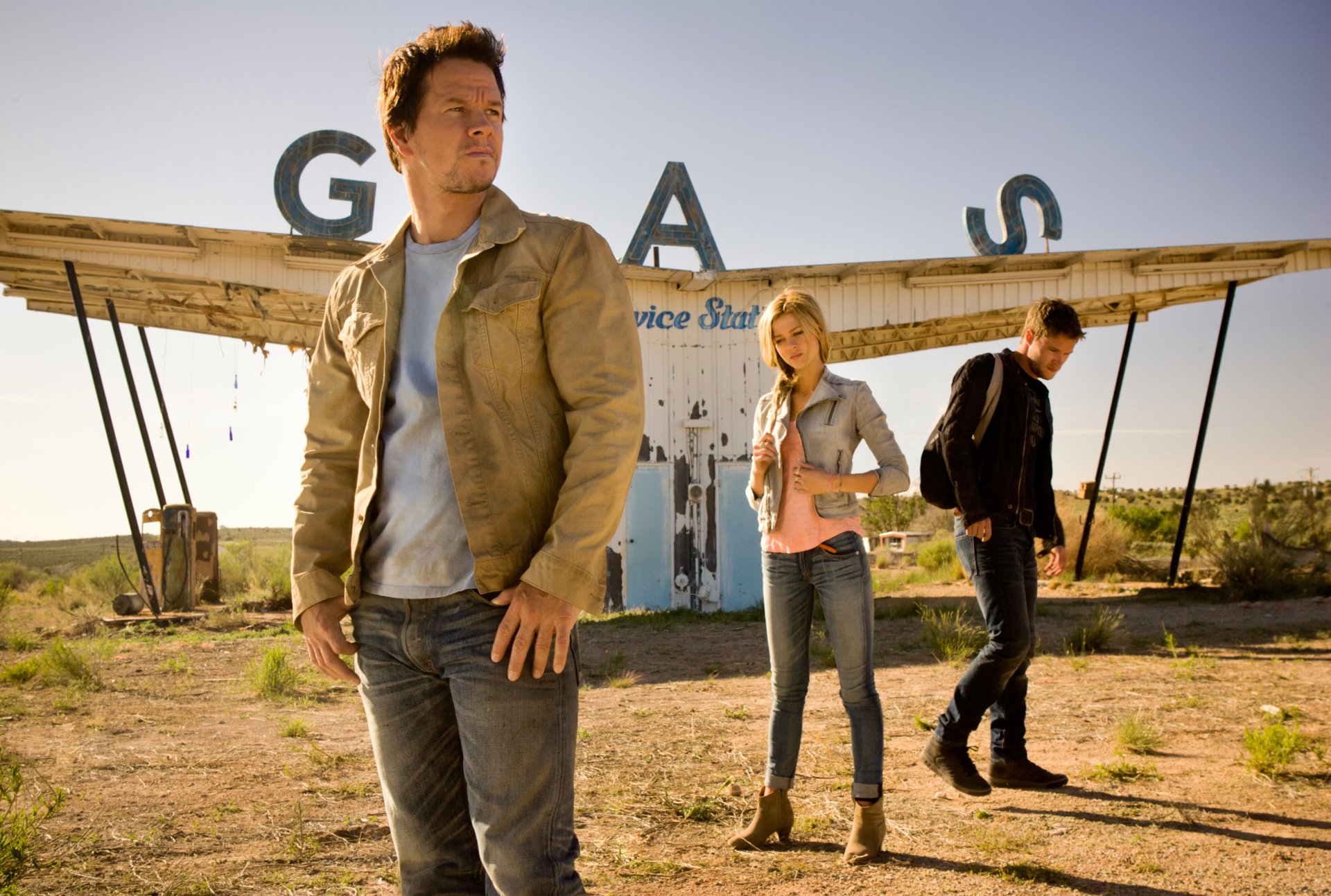 transformers: age of extinction transformers:age of extinction mark wahlberg cade yeager peltz tessa yeager jack raynor