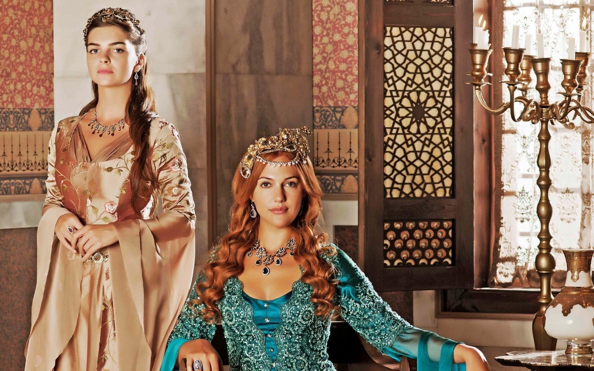 muhtesem yüzyil türkei meryem userli hurrem sultan prächtiges jahrhundert zeitalter von suleiman des prächtigen 16. jahrhundert meryem userli hurrem sultan anastasia lisovskaya roxana roxalana haseki tochter palast zimmer