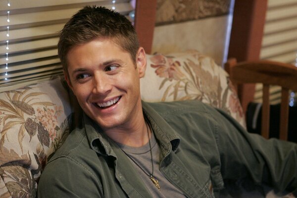 Dean Winchester sourire mignon