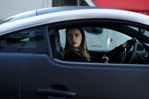 Une image du film trois jours pour meurtre avec Amber Heard