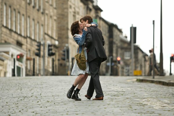 Ein süßer Kuss von Jim Sturgesess und Anne Hathaway