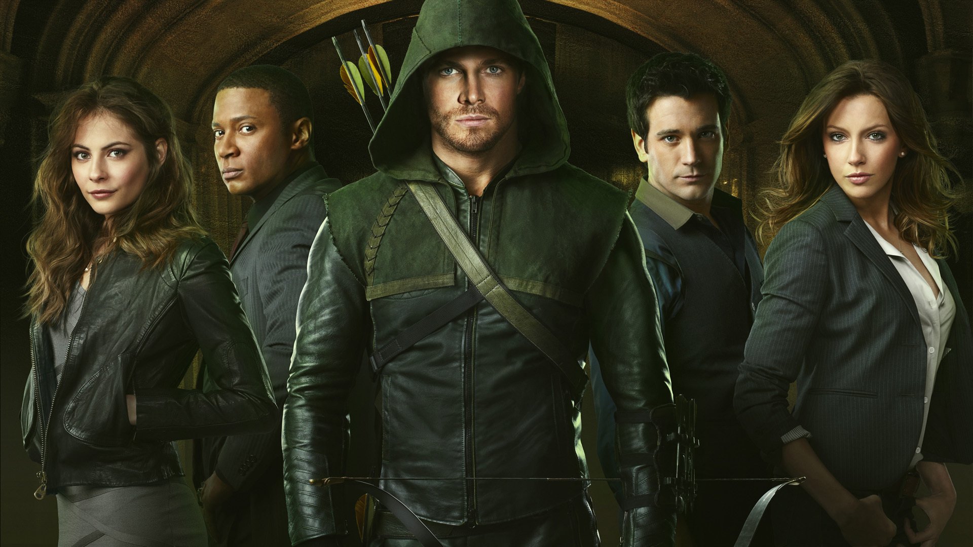 freccia freccia freccia verde oliver queen tv serie tv amell stephen amell katie cassidy colin donnell willa holland willa holland david ramsey cw ctv dc comic