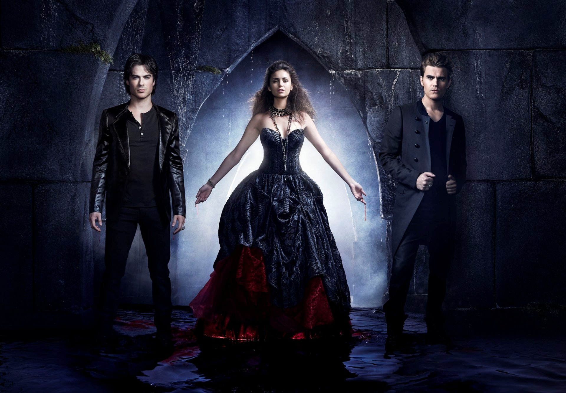 vampire diaries saison 4 série télévisée damon salvatore elena stefan acteurs ian somerholder ian somerholder nina dobrev paul wesley murs eau sang sombre