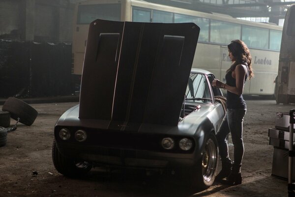 Letty con la macchina fast and Furious 6