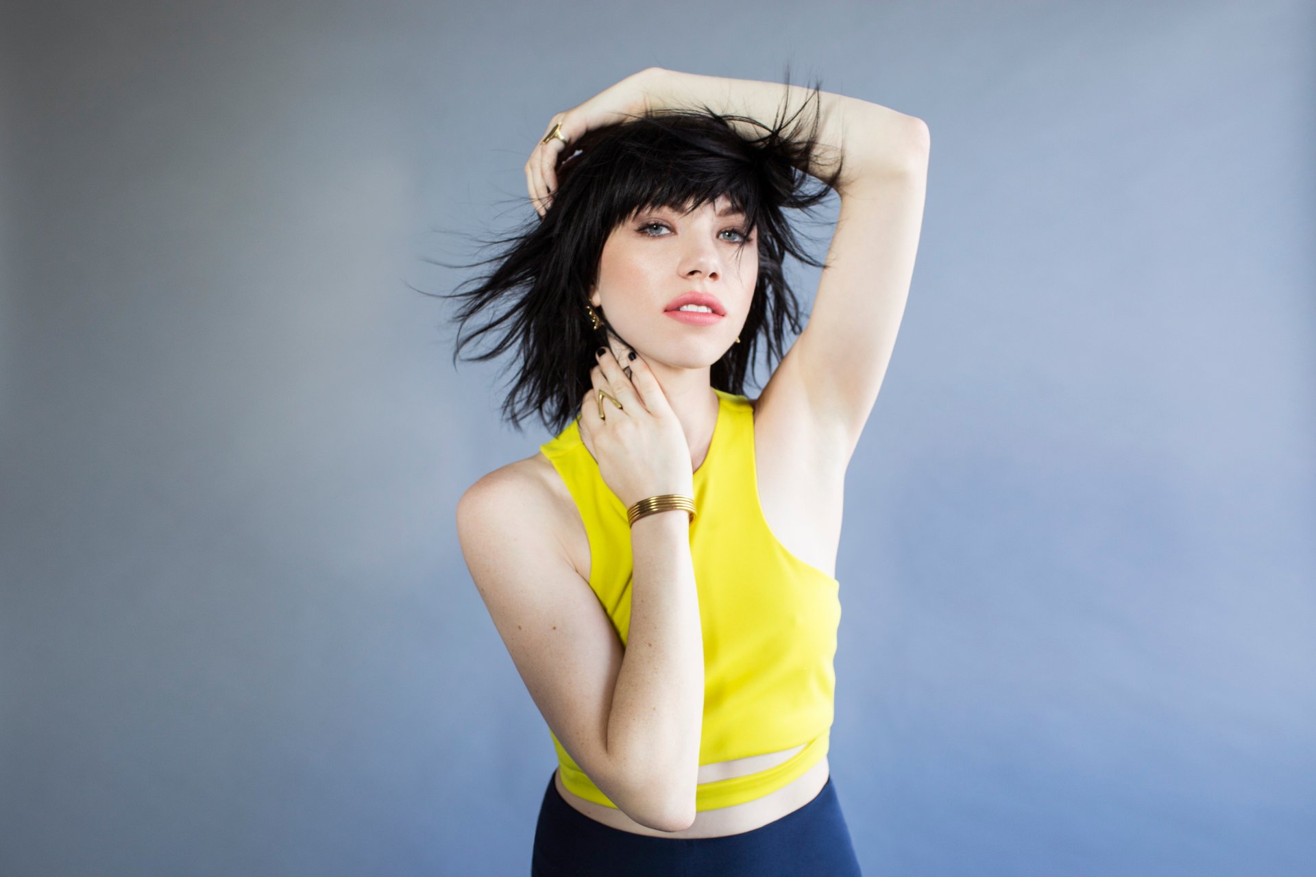 carly rae jepsen carly rae jepsen canadiense cantante morena peinado maquillaje pose sesión de fotos the huffington post 2015