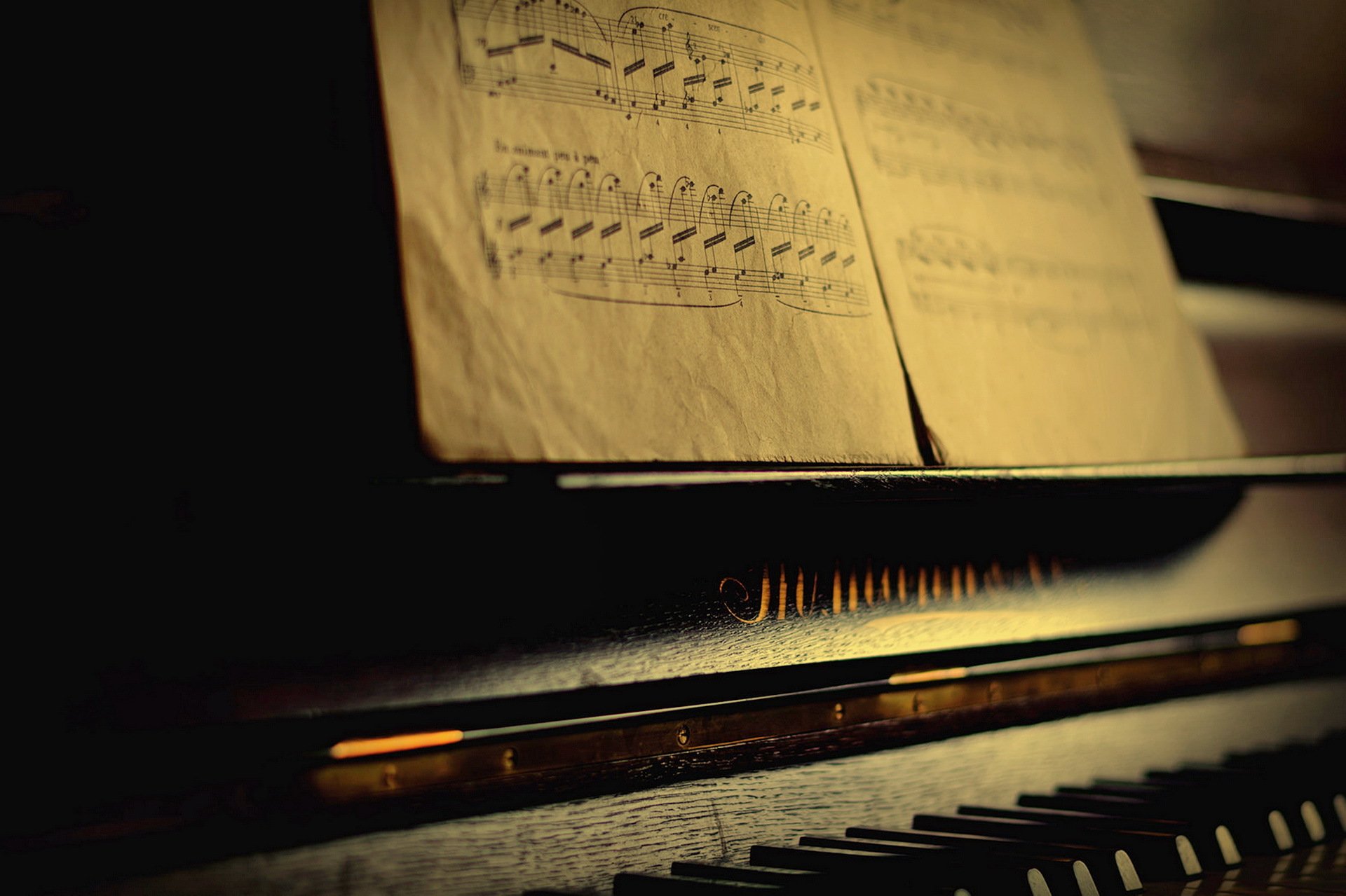 piano notes gros plan