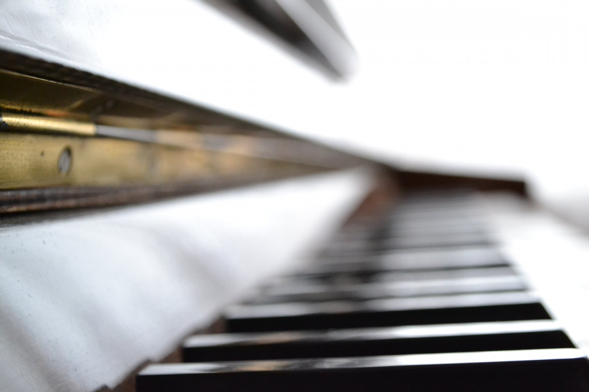 piano music focus close up