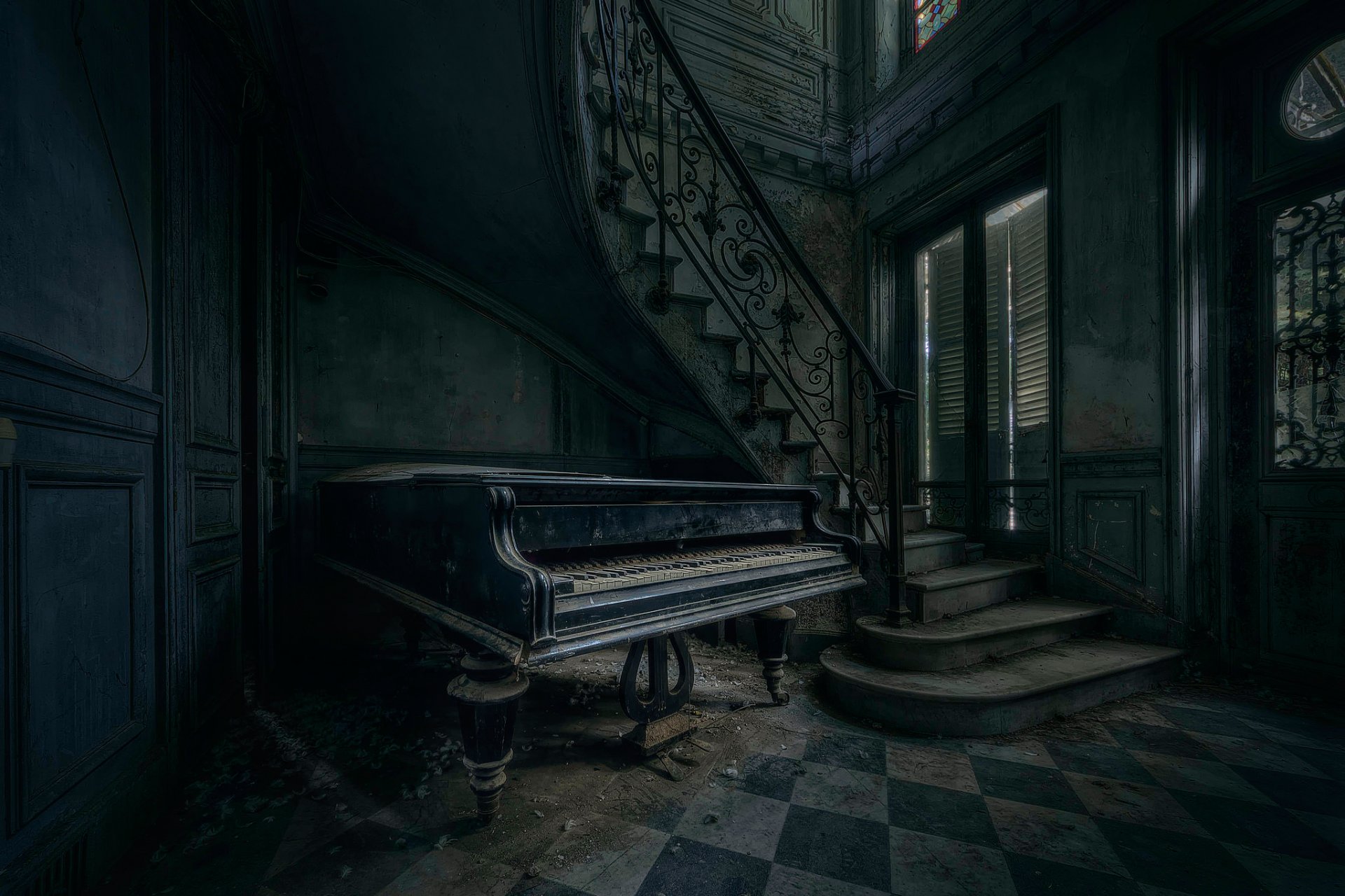 exit music piano escalier