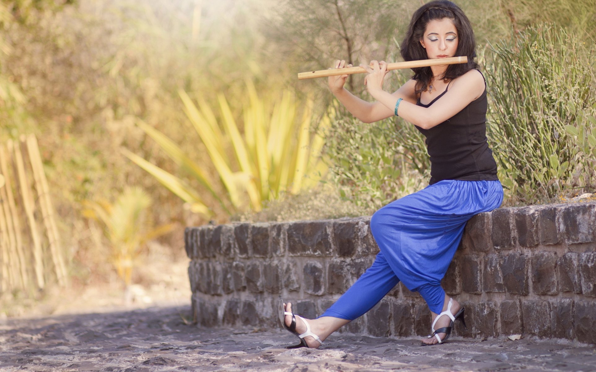 model anupama negi anee flute