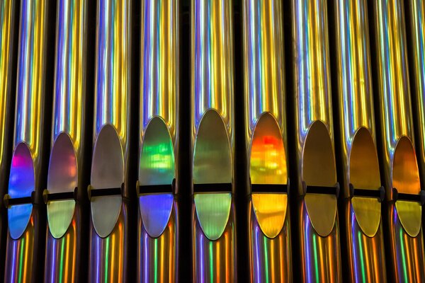 Les détails de l orgue musical brillent de différentes couleurs