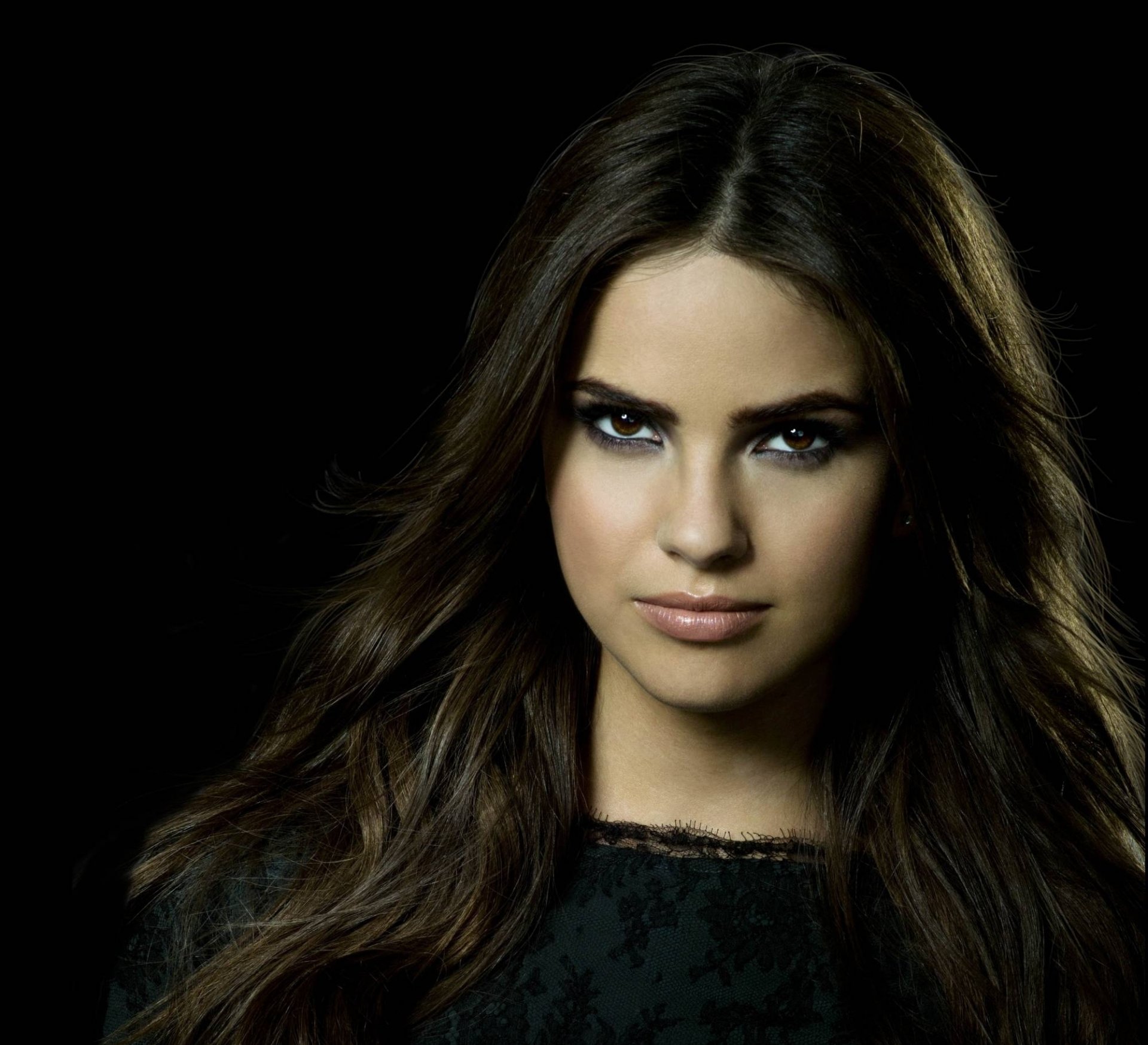 film tv-serie geheimer kreis mädchen braune haare schauspielerin shelly henning shelly hennig