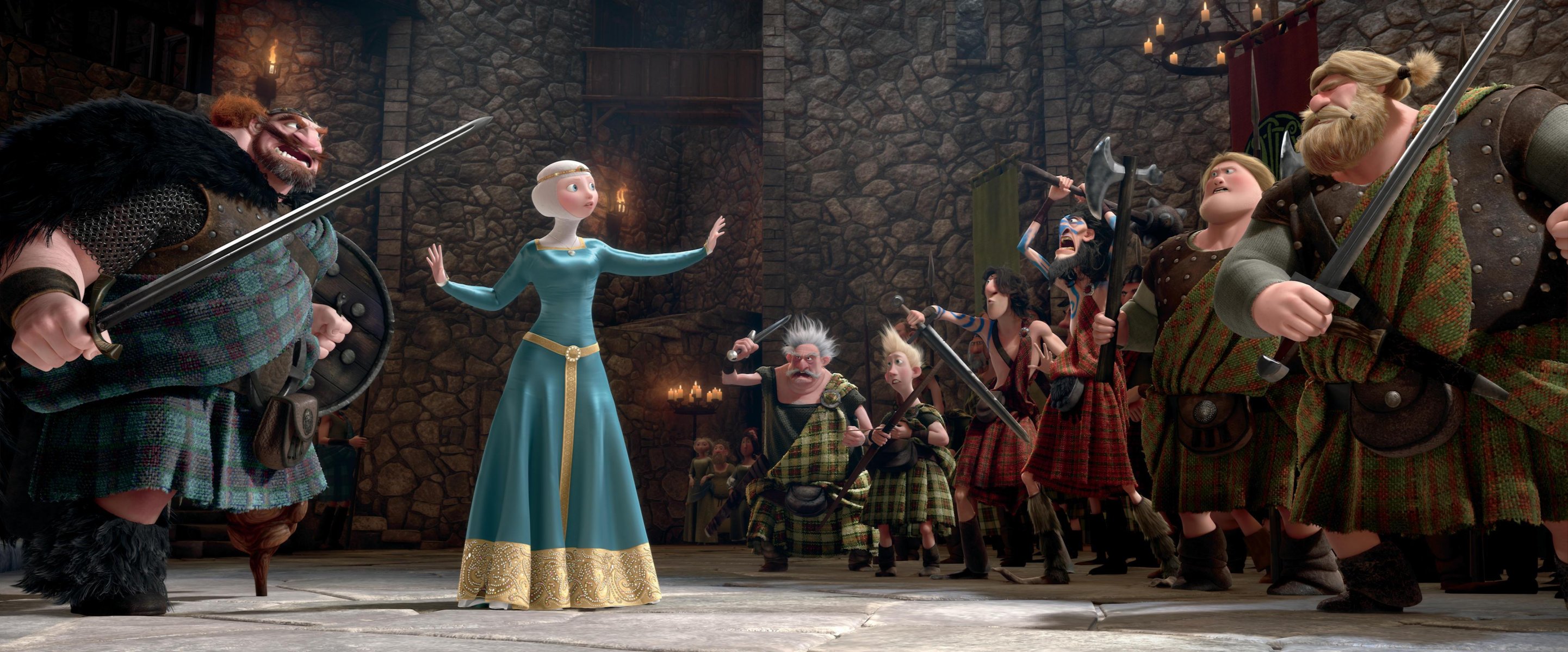 película disney pixar escocia rey reina princesa bárbaros mérida pelo rojo corazón valiente dibujos animados pixar arquera guerreros escoceses castillo velas reunión