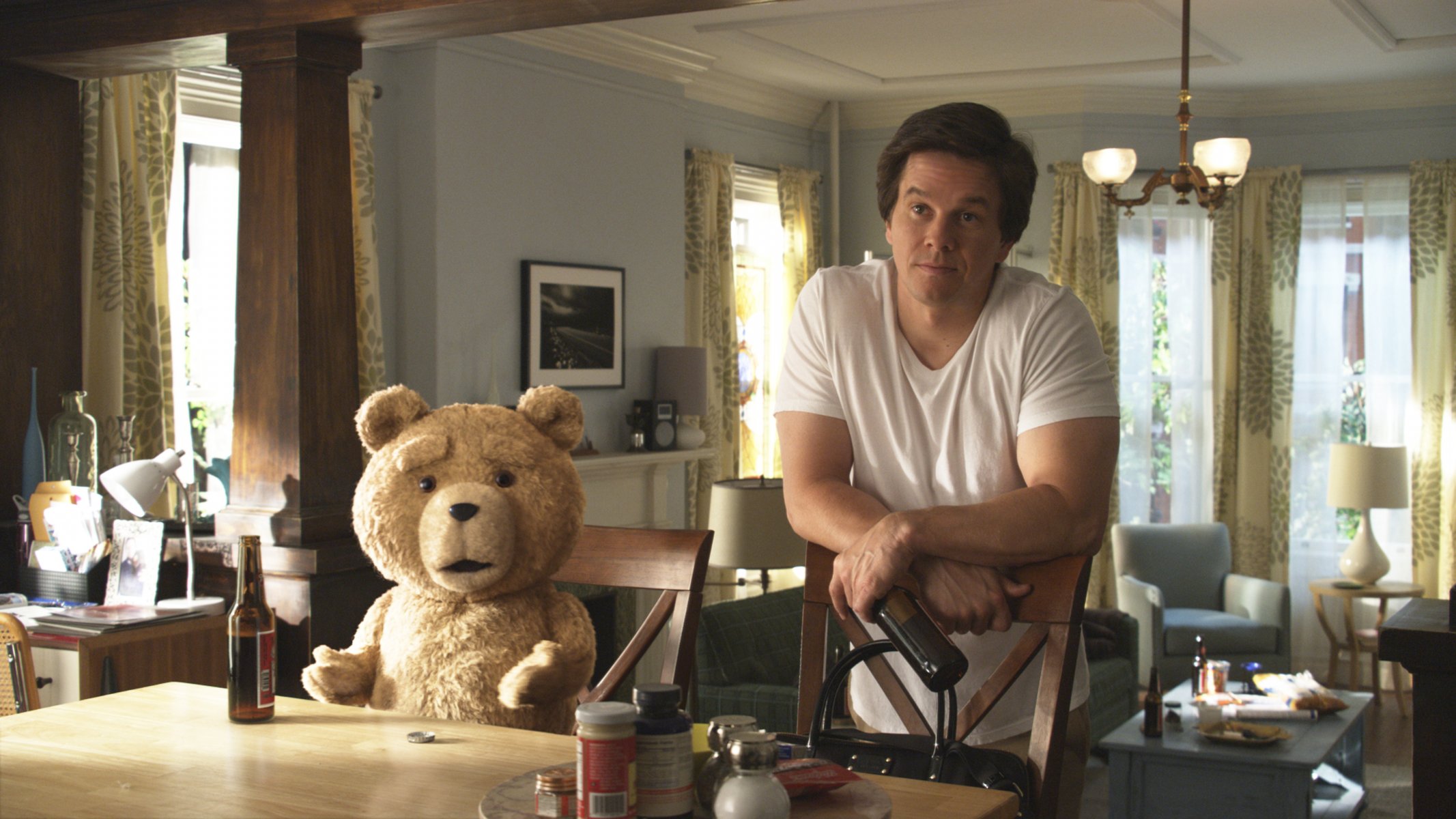 tercer extra ted mark wahlberg john bennett