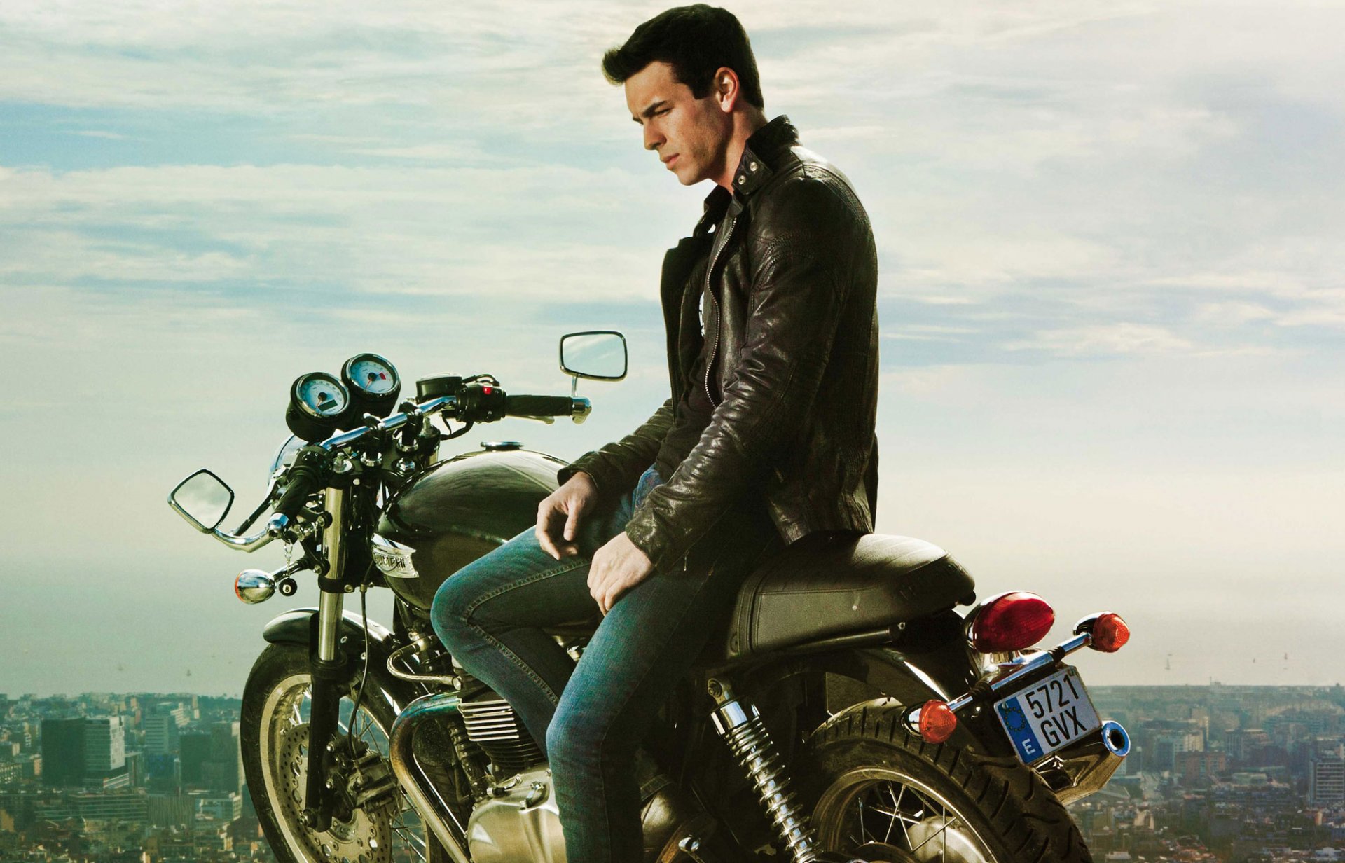 three meters above the sky I want you tengo gany de ti man actor motorcycle mario casas casas hache