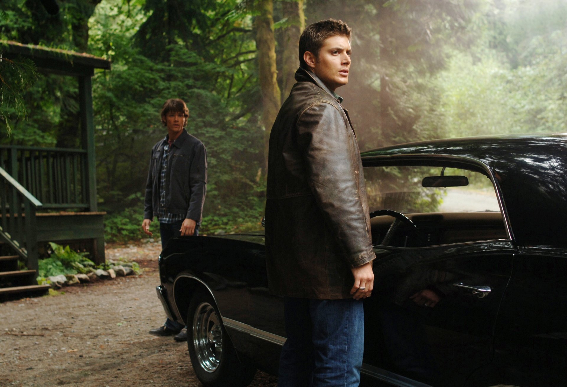 soprannaturale jared padalecki sam winchester jensen eccles jensen . dean winchester chevrolet impala 1967