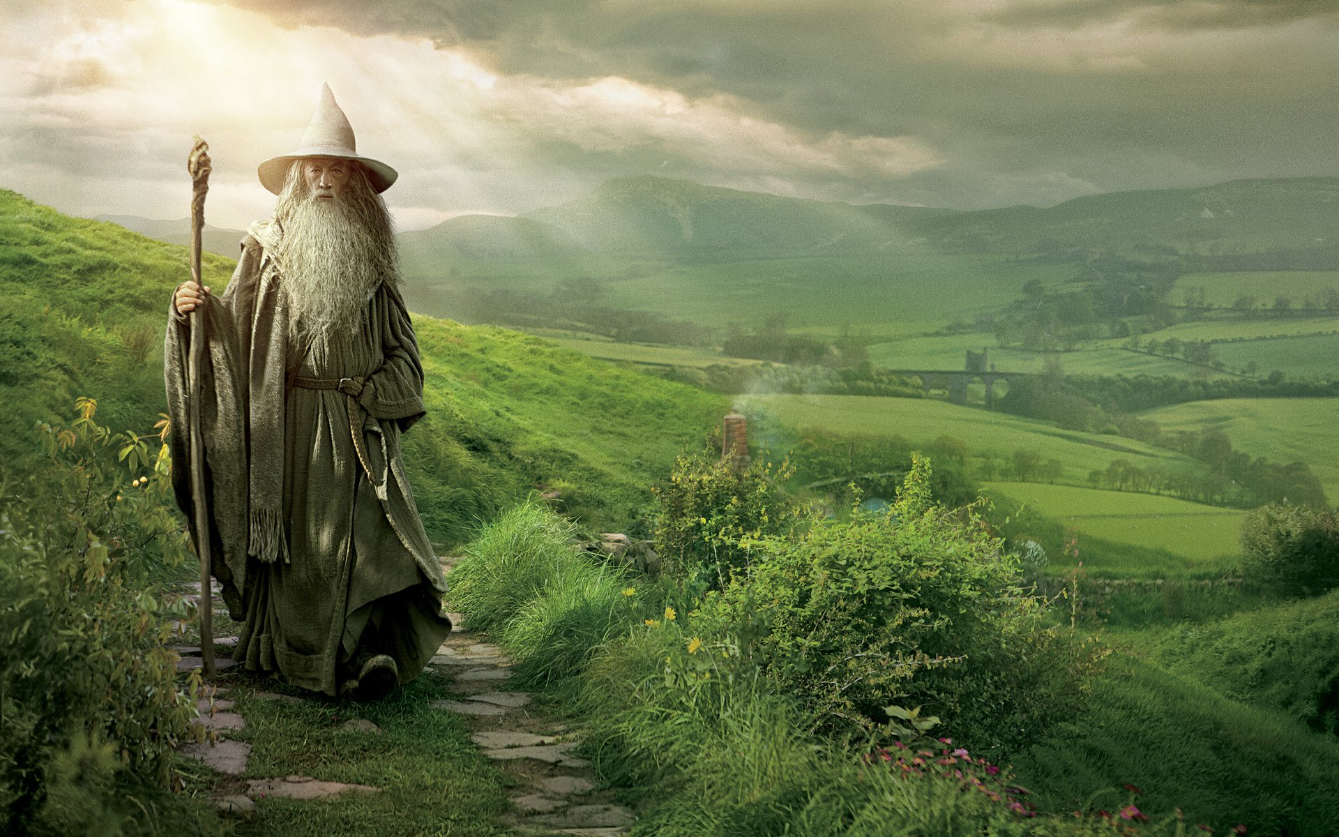 lo hobbit un viaggio inaspettato lo hobbit un viaggio inaspettato gandalf il grigio gandalf sentiero erba colline mago il signore degli anelli