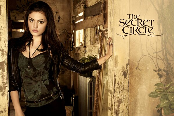 Phoebe Tonkin dans The Secret Circle