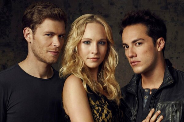 Les personnages principaux de la série vampire Diaries .