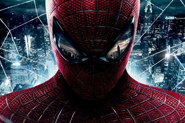Il nuovo Spider-Man in costume