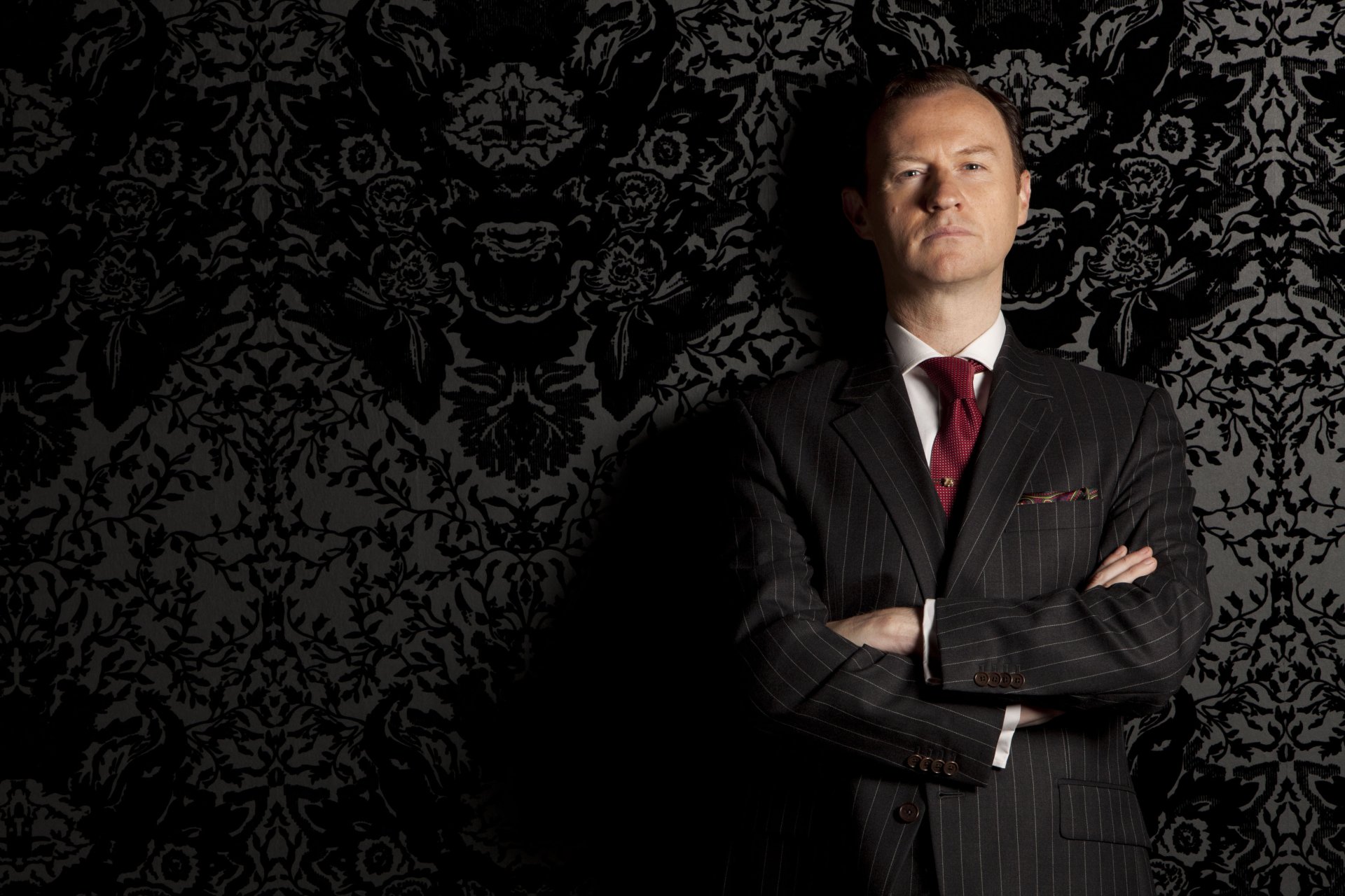 sherlock sherlock bbc serie tv mycroft holmes mark gatiss gatiss