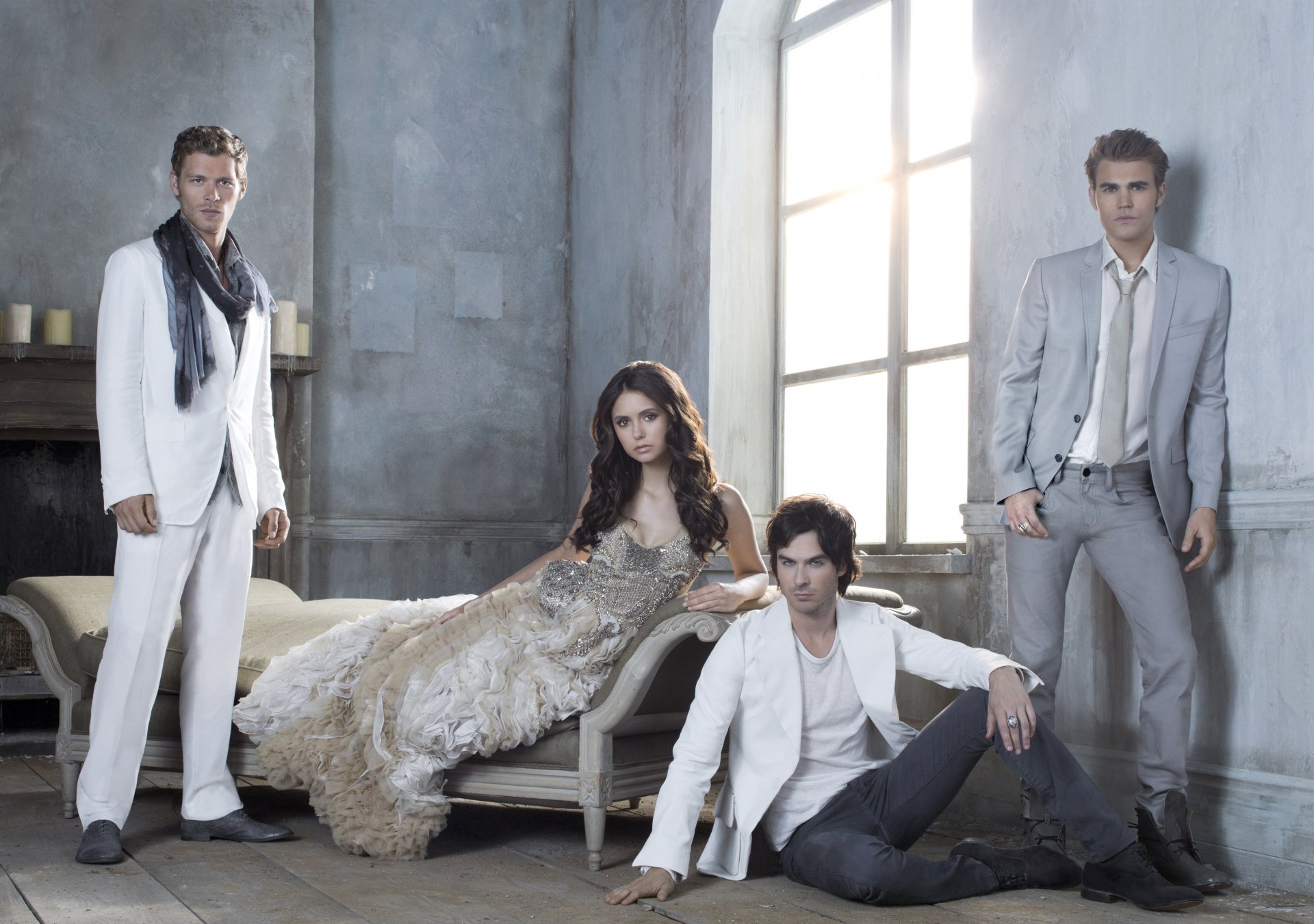 the vampire diaries nina dobrev paul wesley ian somerhalder stanza ragazzi ragazza serie tv