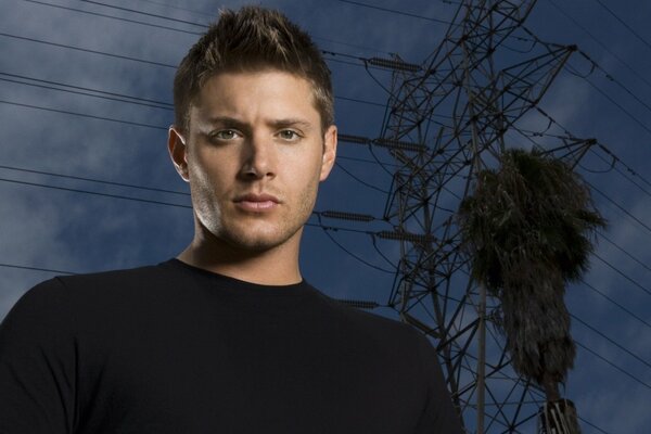 Dean es tan guapo como siempre