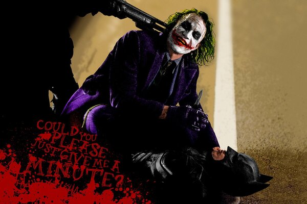 La lucha de Joker con Batman a punta de pistola