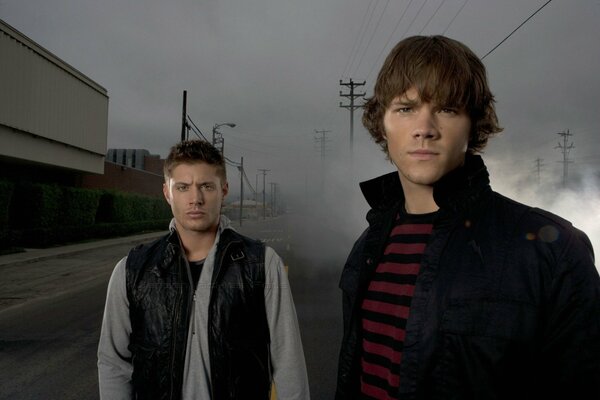 Sobrenatural hermanos Winchester actores