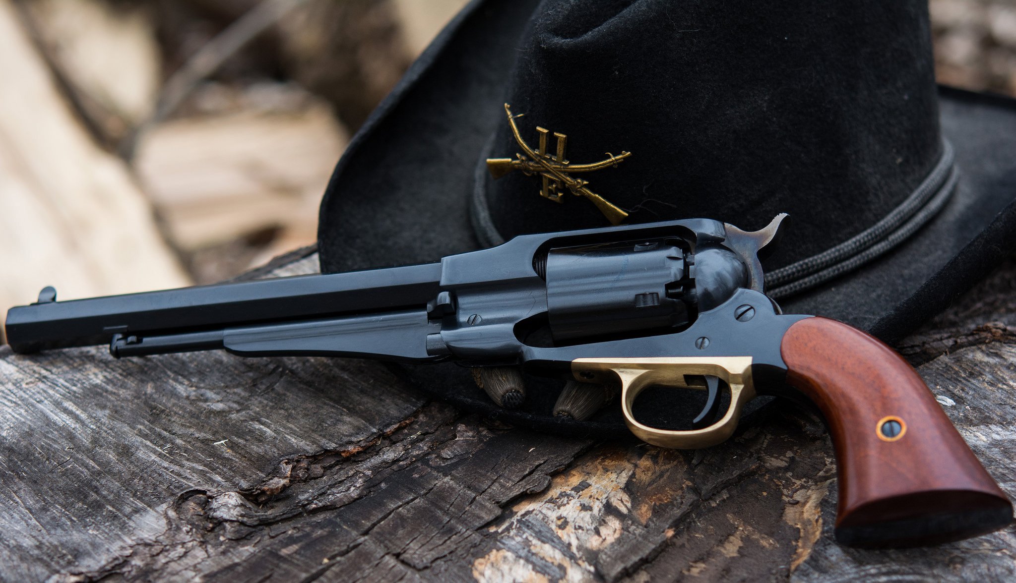 uberti repliki osle 1858 rewolwer broń kapelusz