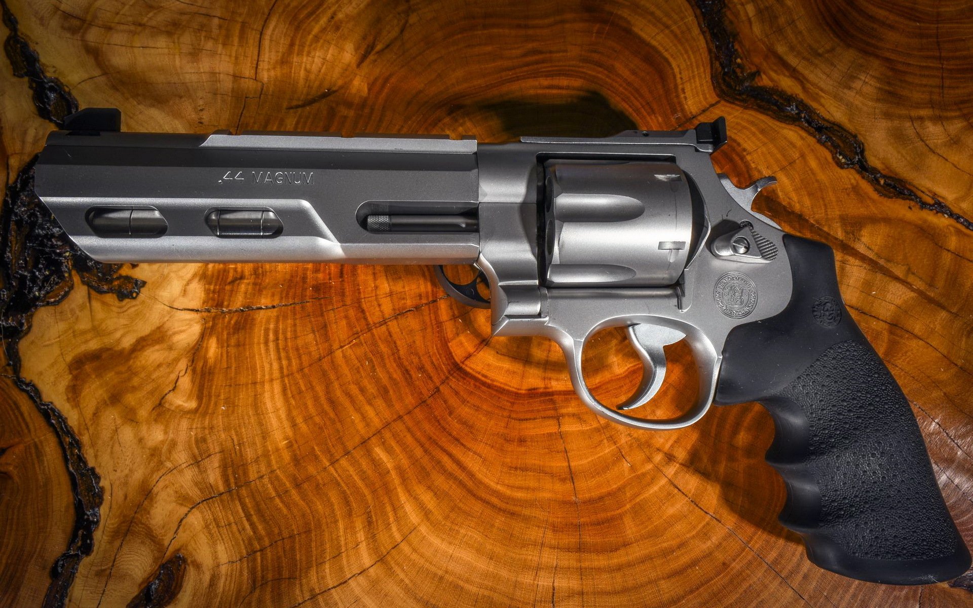 mith and wesson weapon revolver