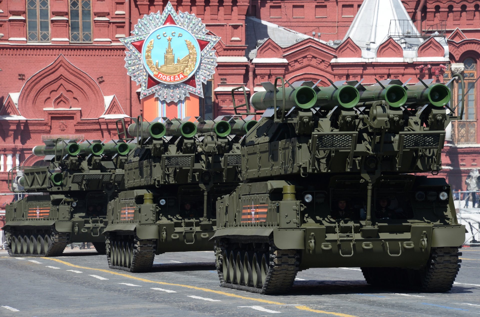 buk-m1-2 anti-aircraft missile complex self-propelled installation red square