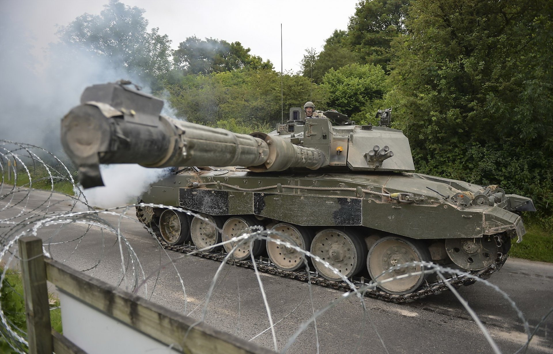 challenger 2 carro armato arma esercito