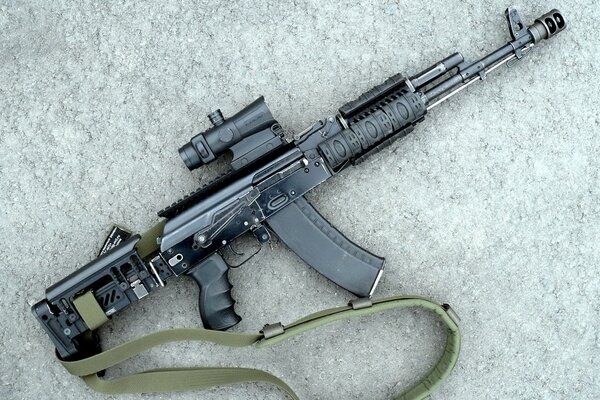 Nuevo, negro Kalashnikov