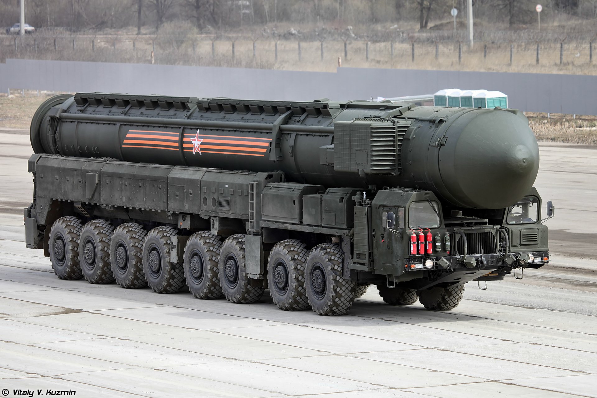 rs-24 yars missile icbm bomba armi nucleari alabino victory parade 9 maggio forze armate russe forze missilistiche strategiche forze missilistiche strategiche