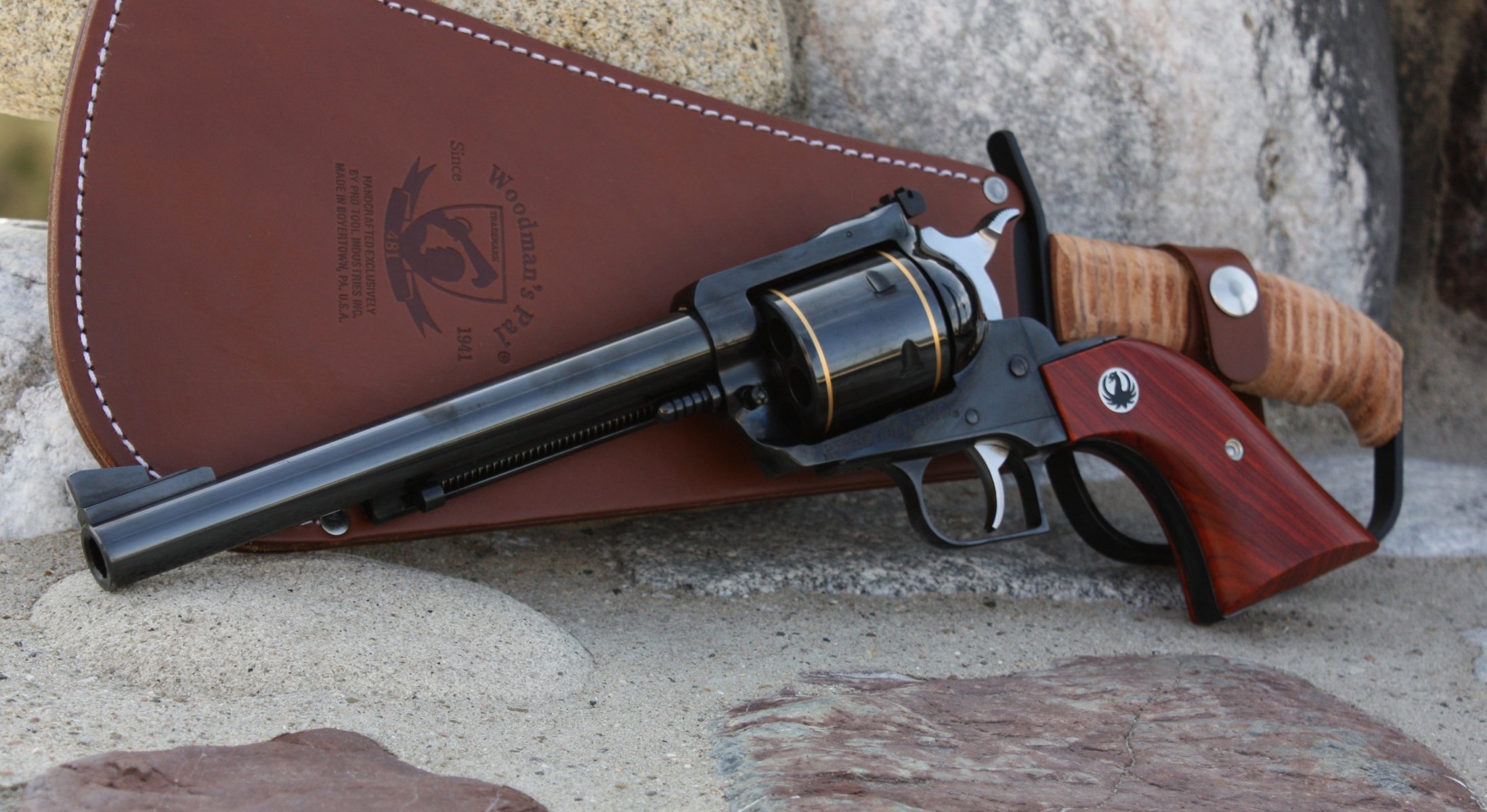 ruger blackhawk супер magnum 44 револьвер новая модель супер blackhawk мощные кнопки single action blackhawk ruger калибр 22 lr оружие пистолет штурм ruger&со inc. дракон коннектикут сша 6 выстрелов 6 выстрелов барабан мачете кож