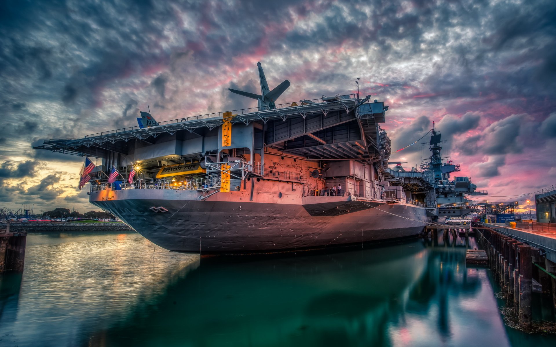 san diego zatoka uss midway zachód słońca