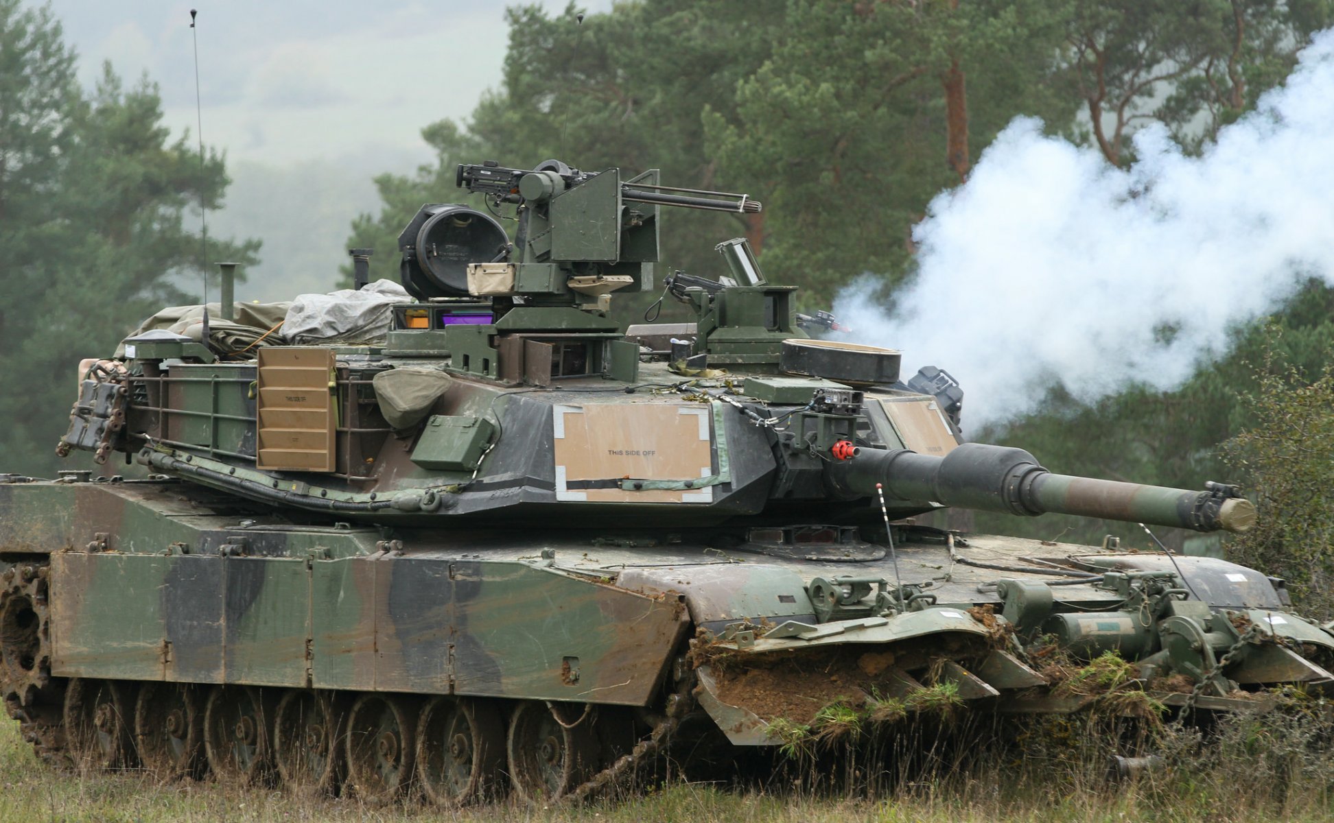 m1a2 abrams tank armored vehicle