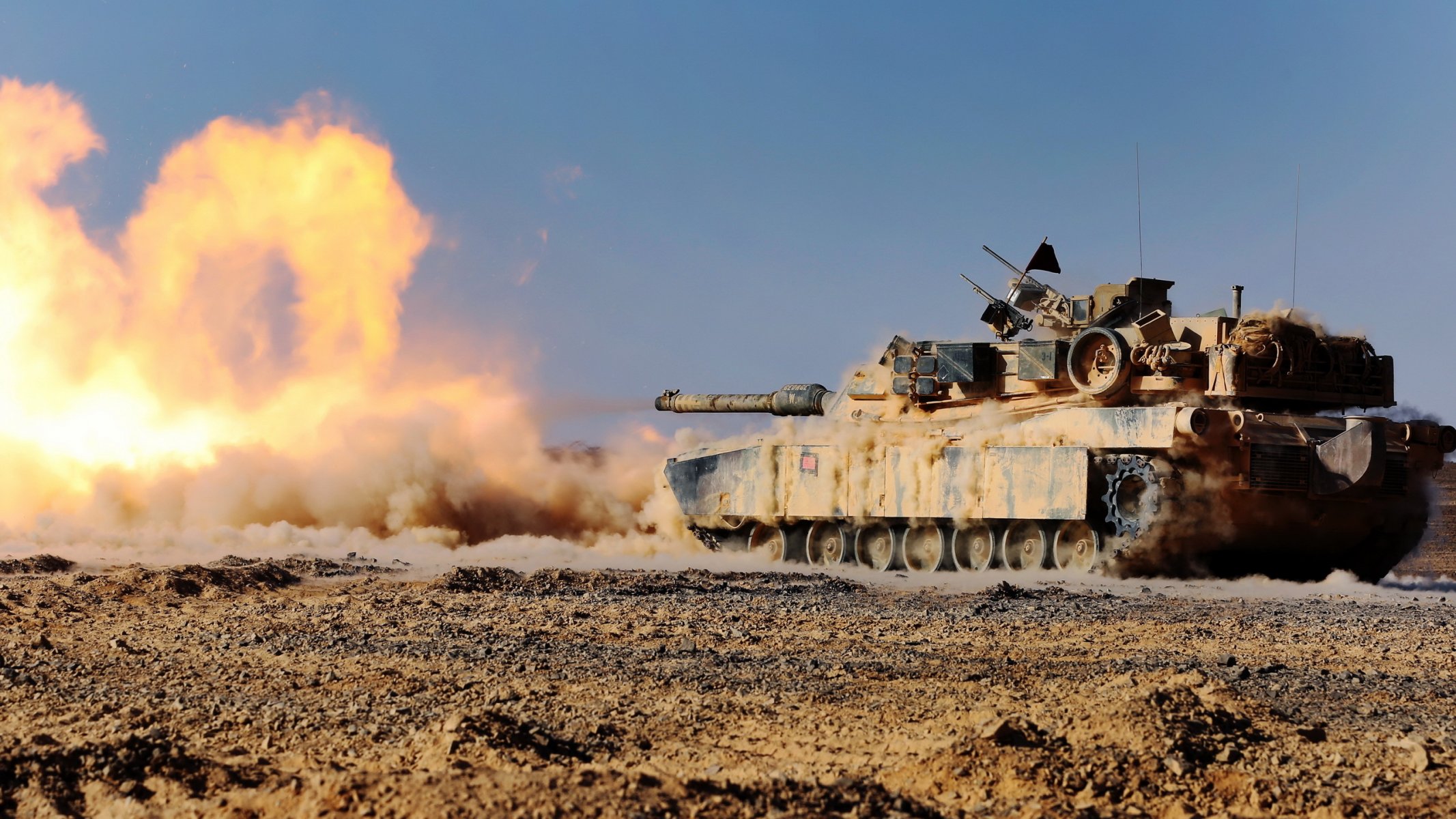 m1a1 abrams tank weapon shot