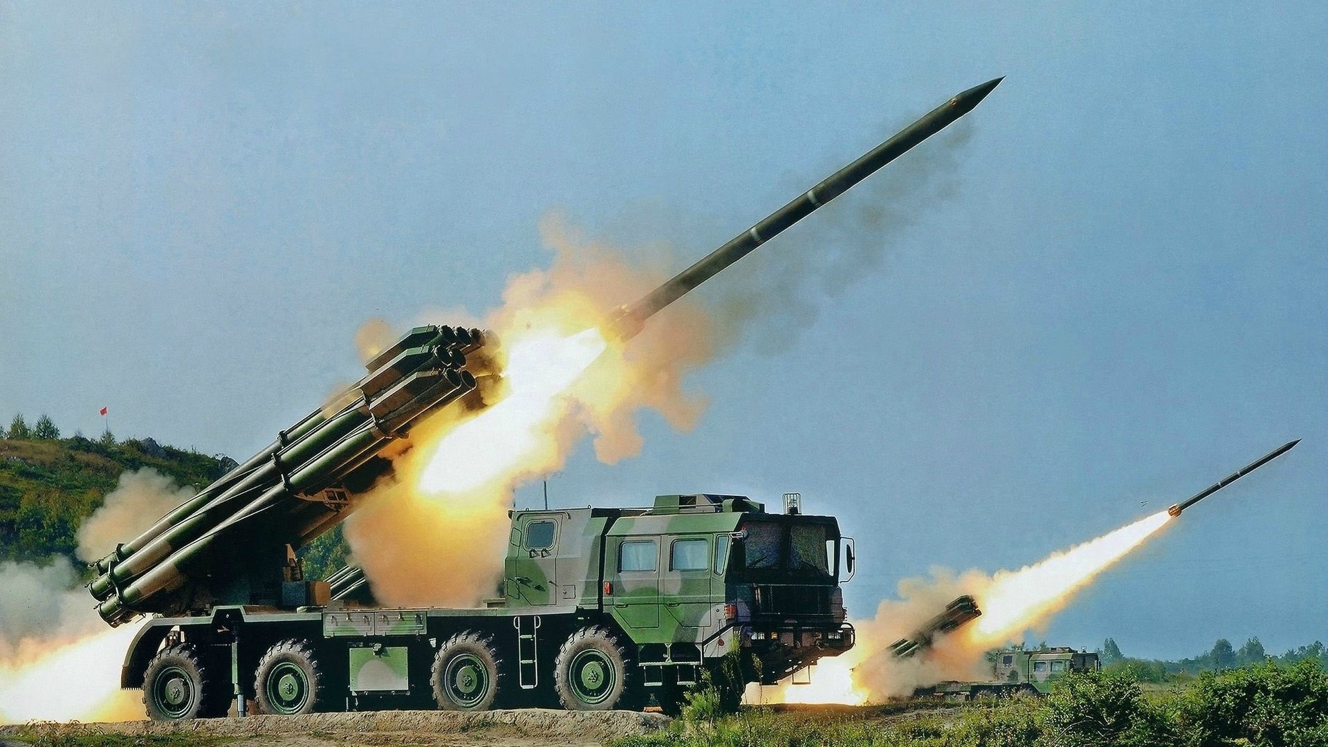 razzo sistema di lancio multiplo mlrs tornado esercizio esercito russo missili conchiglie