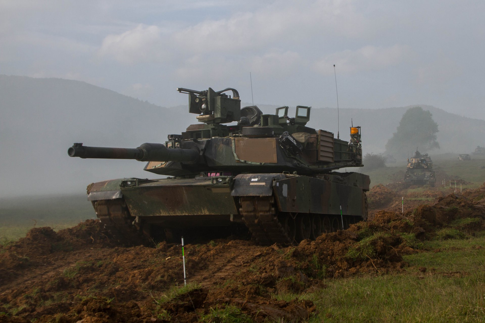 m1a2 abrams panzer gepanzerte fahrzeuge feld