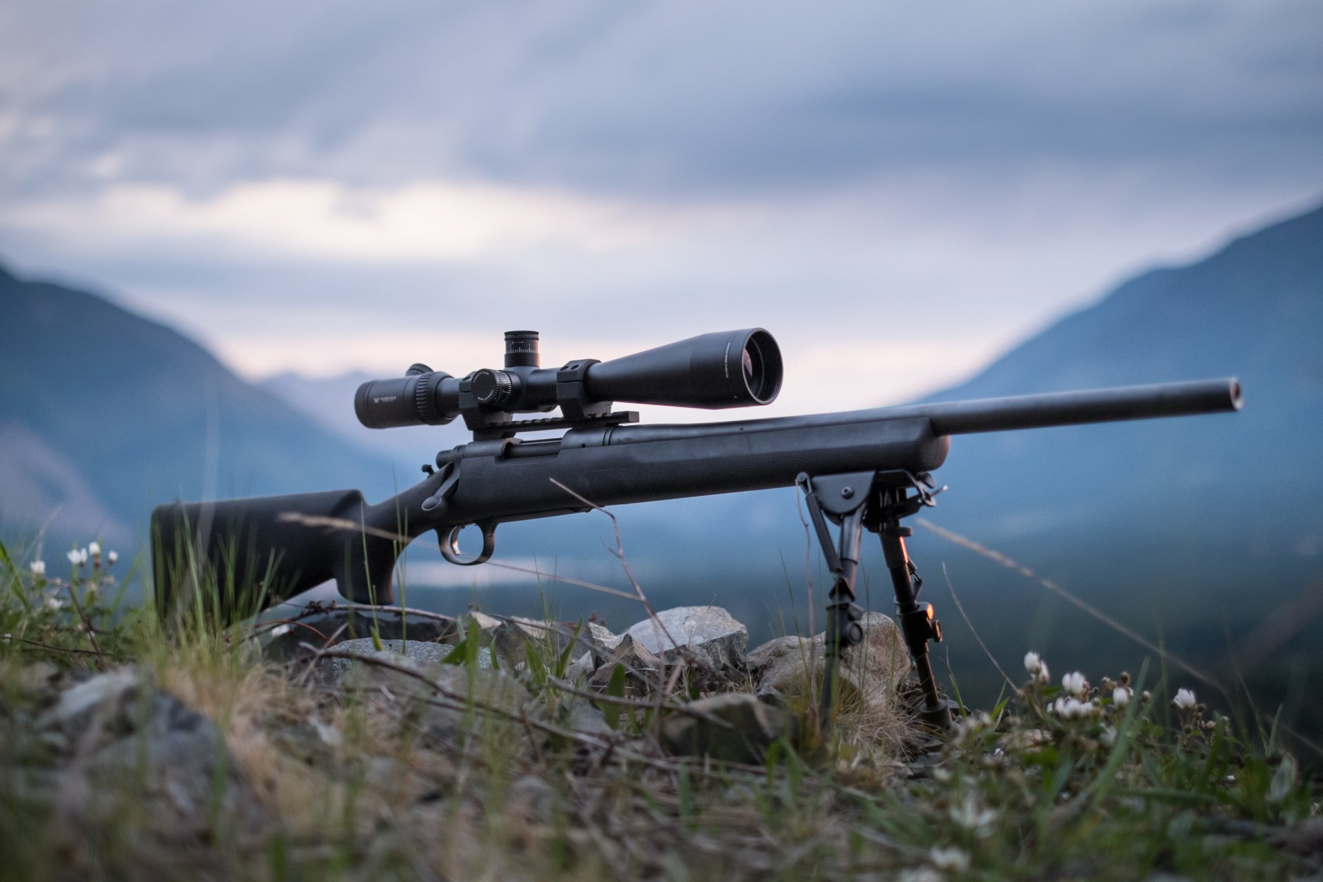 remington 700 karabin snajperski optyka dwójnóg