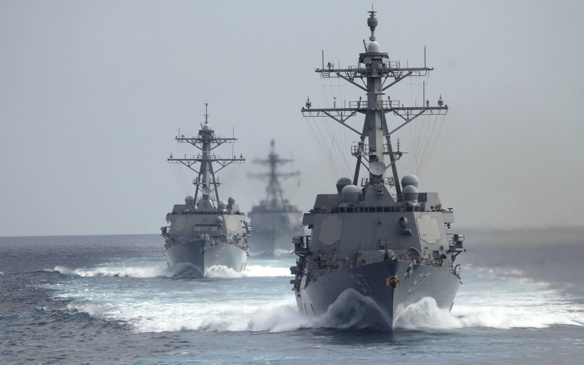 le destroyer lance-missiles uss halsey ddg 97 uss michael murphy ddg 112 uss gridley ddg 101 armes armée mer