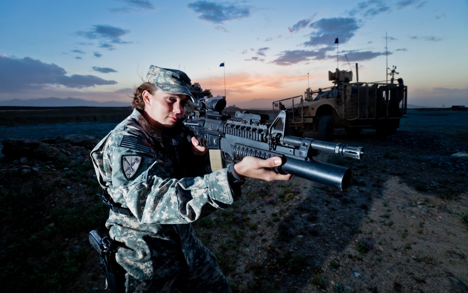 chica armas ejército