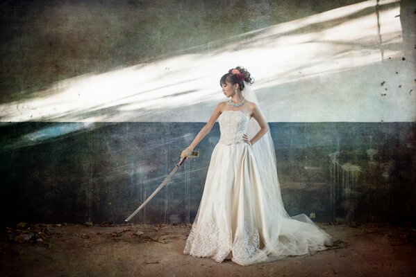 The girl who ran away from the wedding with a sword