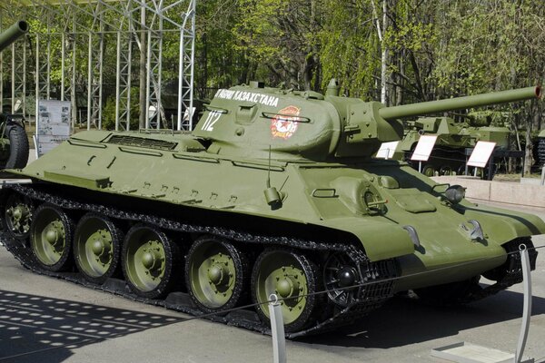 Panzer t-34-76 aus der Zeit des Großen Vaterländischen Krieges